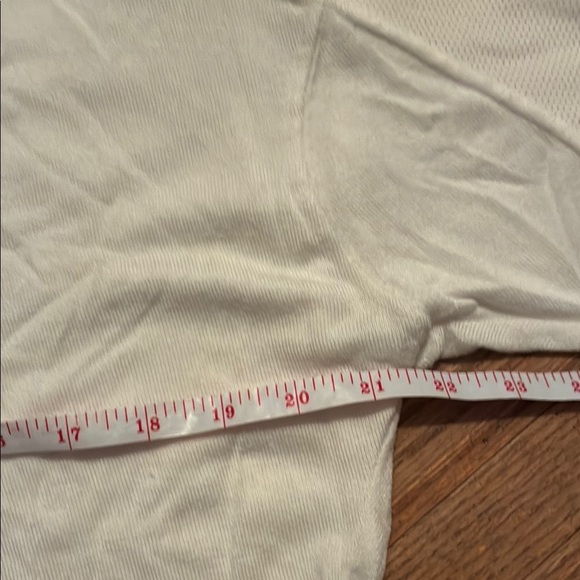 ZYIA Cream Relaxed Boxy Short Sleeve Top - Picture 7 of 11